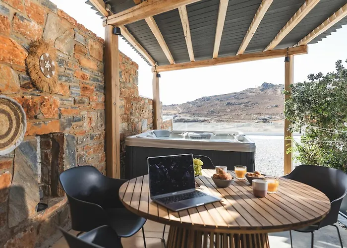 Harmony Luxury Naxos