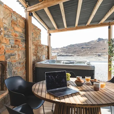 Harmony Luxury Naxos