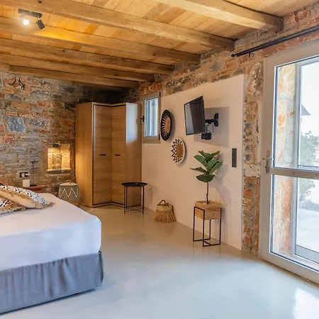 Harmony Luxury Naxos